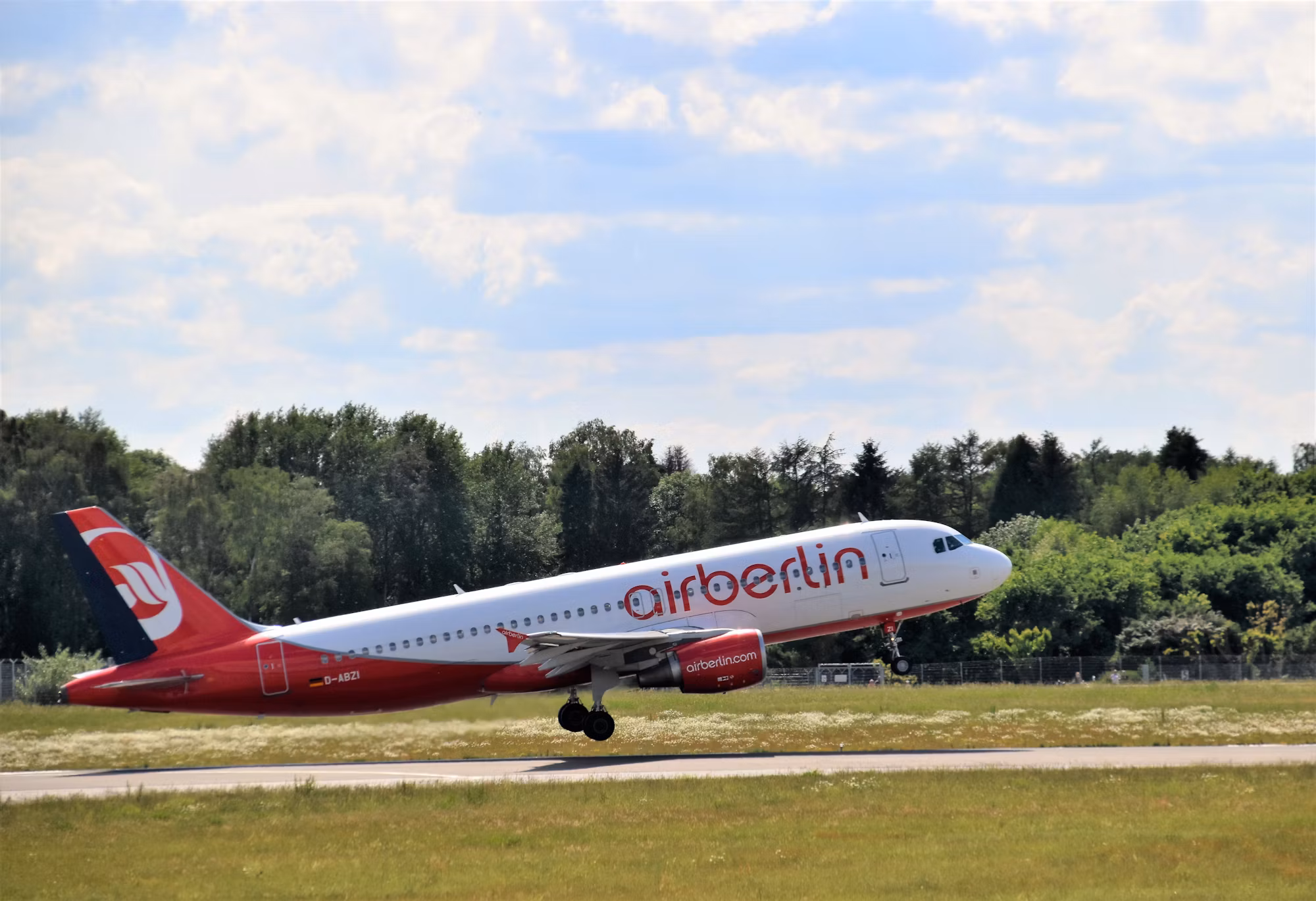 Navigating the Skies: The Essential Guide to Airport Services